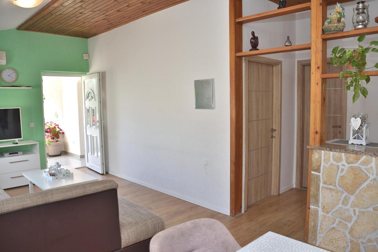 Apartment Leonora Vodice Eksteriør bilde