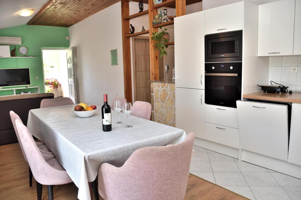 Apartment Leonora Vodice Eksteriør bilde
