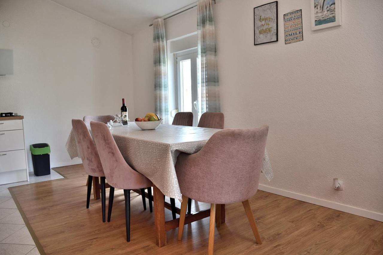 Apartment Leonora Vodice Eksteriør bilde