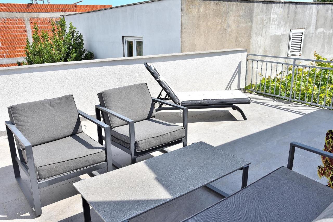 Apartment Leonora Vodice Eksteriør bilde